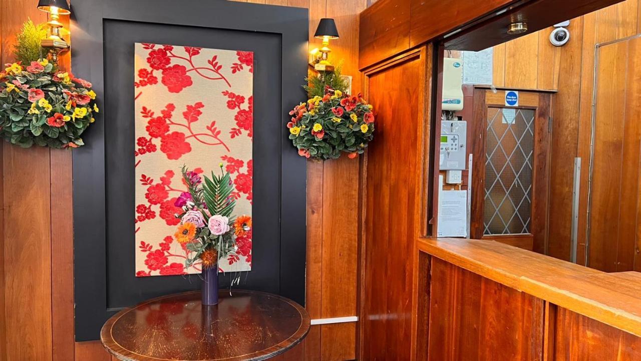 Gresham Hotel Bloomsbury London Bagian luar foto